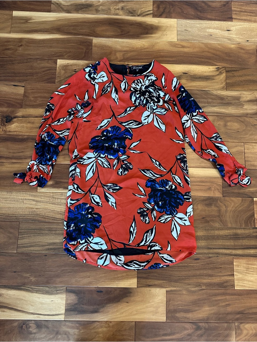 Women’s Floral Long Sleeve Shift Dress size Medium